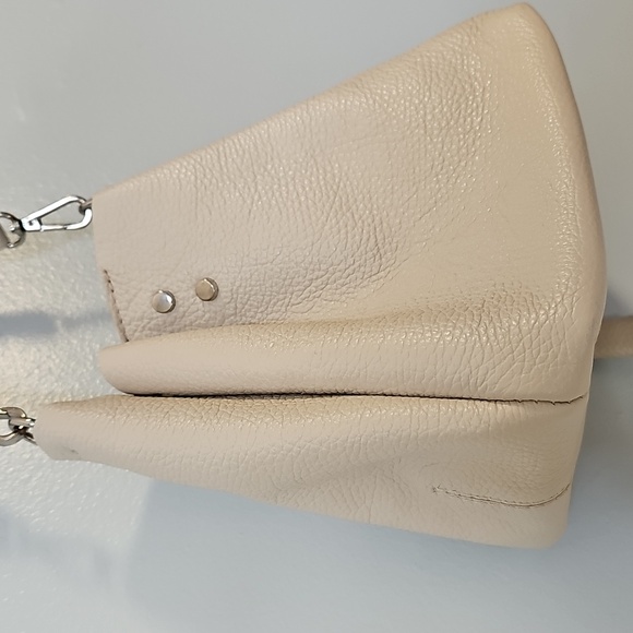 VERA PELLE LEATHER BUCKET BAG - Picture 4 of 16